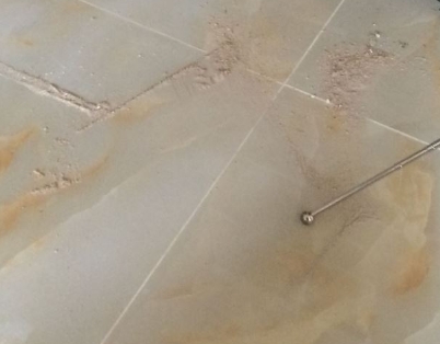 湛江市瓷砖空鼓维修公司分享粘合剂选择不当在瓷砖铺贴过程中可能导致以下问题